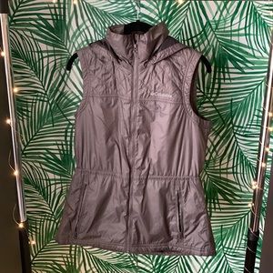 Women’s Columbia Vest - gray